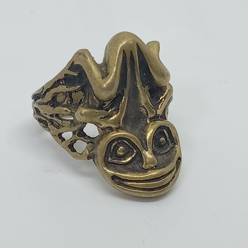 * vintage Artisan bronze brass tone abstract stylized frog creature ring size 7